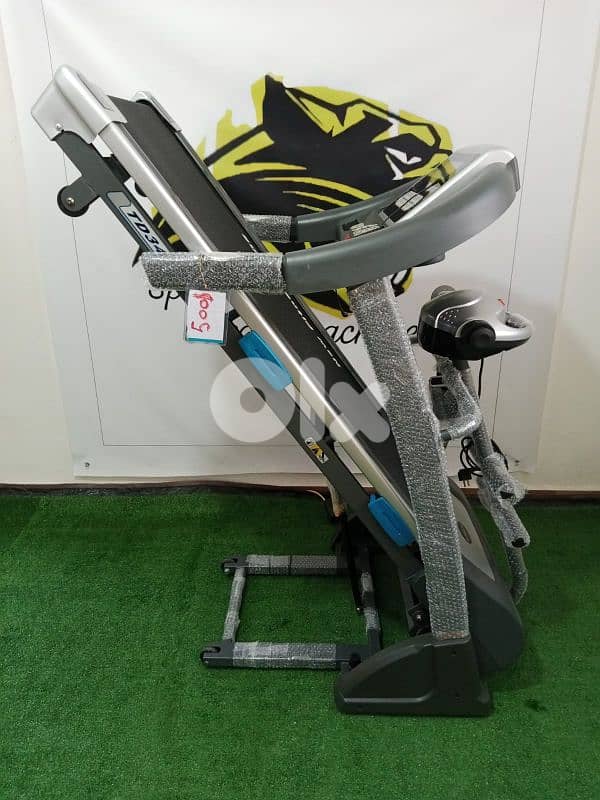 NNew fitness  treadmill 2,5hp, vibration massage 4