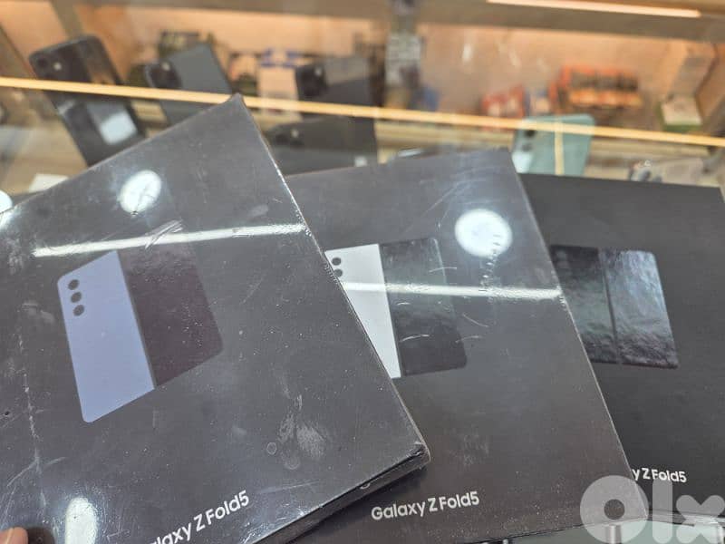 samsung fold  5 new 0