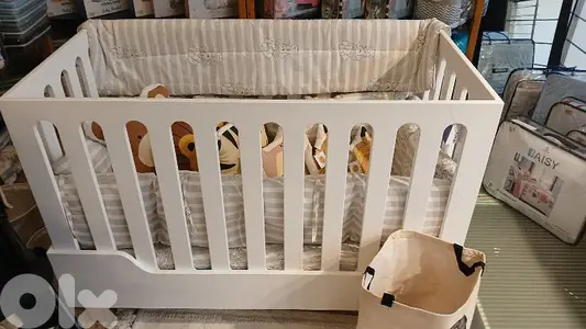 Crib natural wood