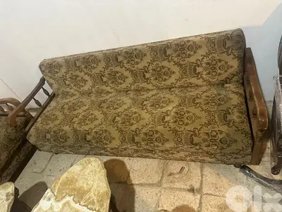 طقم صوفايات قديم بفتحوا صندوق وتخت