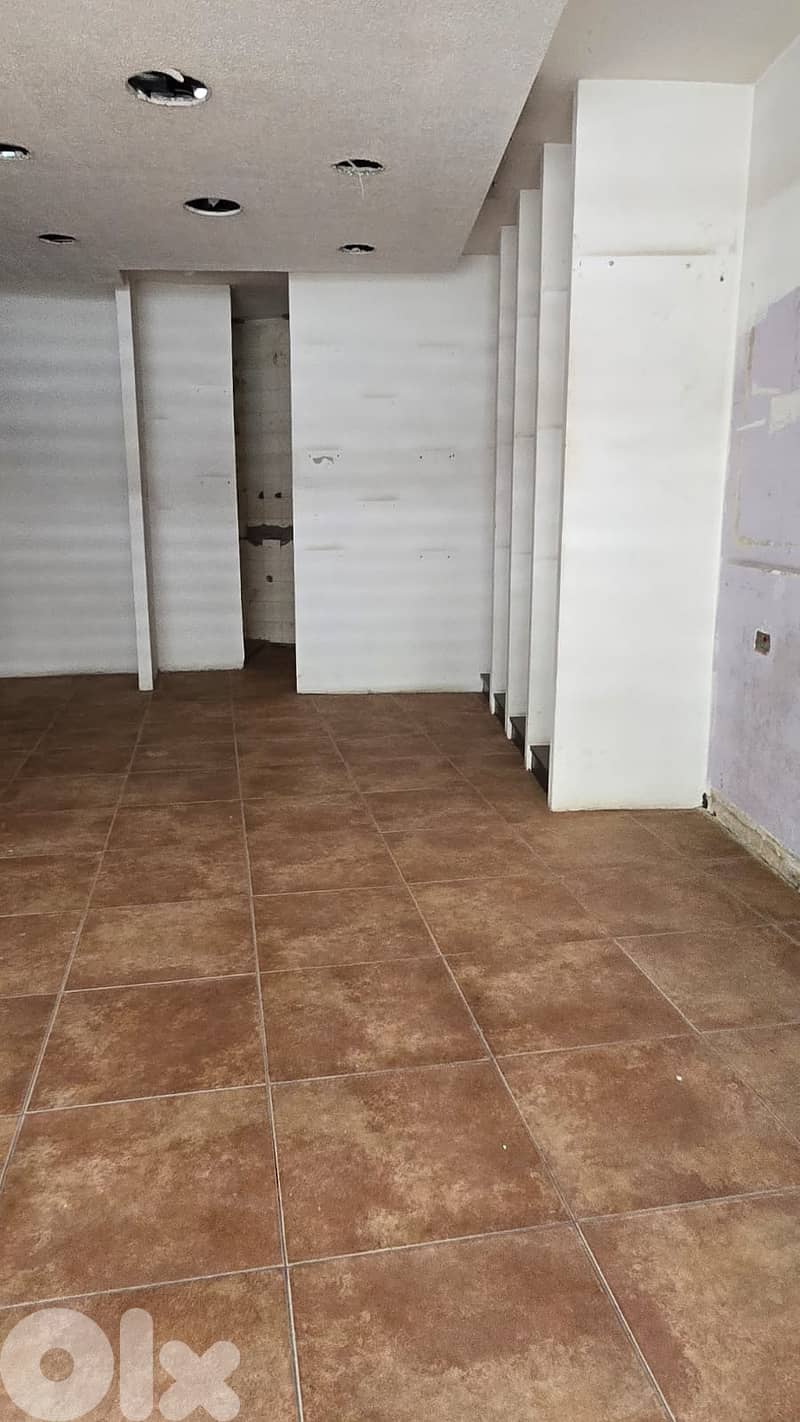 RWK133DZ - Restaurant for rent in klayaat 0