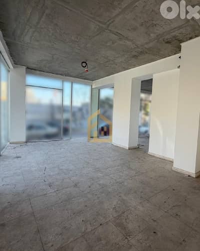 Showroom for rent in Downtown NY299 معرض للإيجار في داون تاون