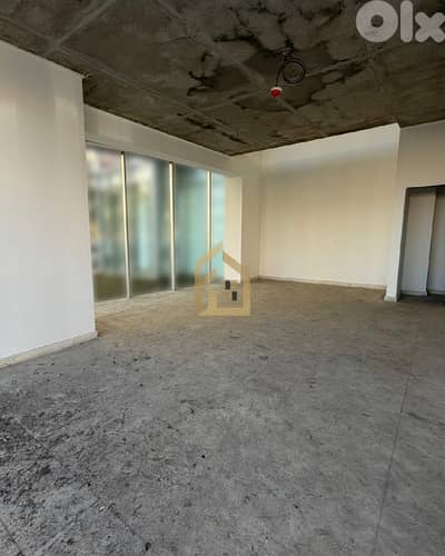 Showroom for rent in Downtown NY299 معرض للإيجار في داون تاون