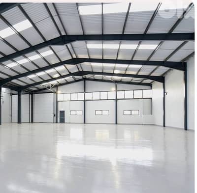 Large high ceiling open space for restaurant Gym gallery or showroom