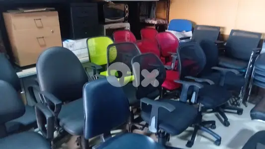 كراسي خزنات مكاتب اوروبي شبه جديد