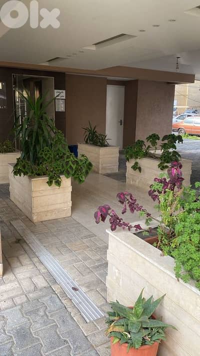 Apartment for sale in Sed El bouchriyeh $165,000 شقة للبيع سد البوشرية