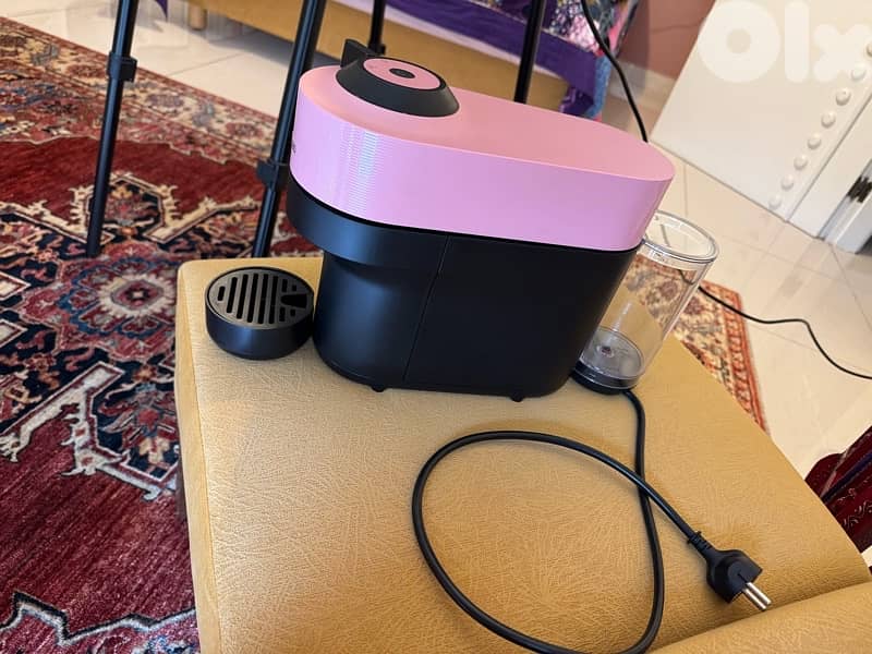 Nespresso Coffee Machine - Like New 0