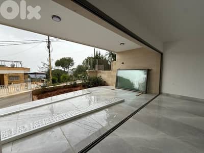 شقة فخمة للبيع في برمانا/العيون Apartment in Broummana/Al oyoun