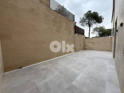 شقة فخمة للبيع في برمانا/العيون Apartment in Broummana/Al oyoun