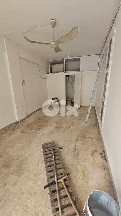 For sale Shop in Furn el Chebbek