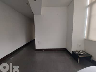 Office For Rent In Dora  مكتب للإيجار في الدورة