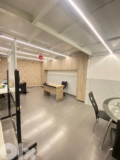 Central Kitchen with Delivery Point Walk in Fridge & Freezer &parking
