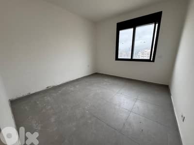 L20232 - 3-Bedroom Apartment For Sale in Ain Al Remmane, Baabda