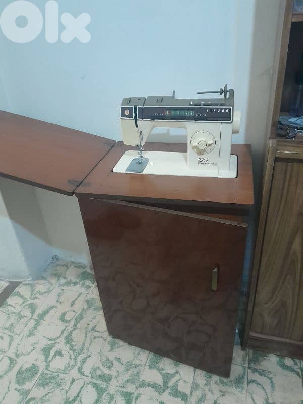 Singer 2