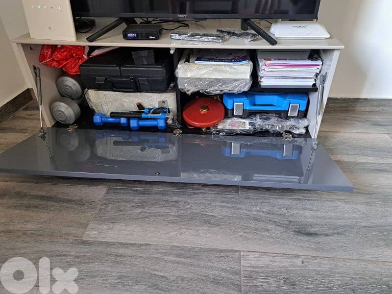 TV unit for sale 0