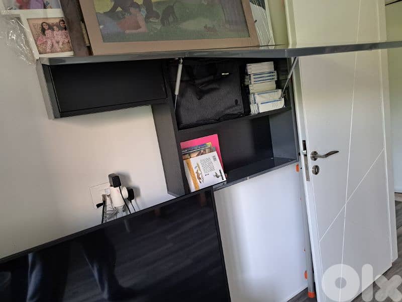 TV unit for sale 3
