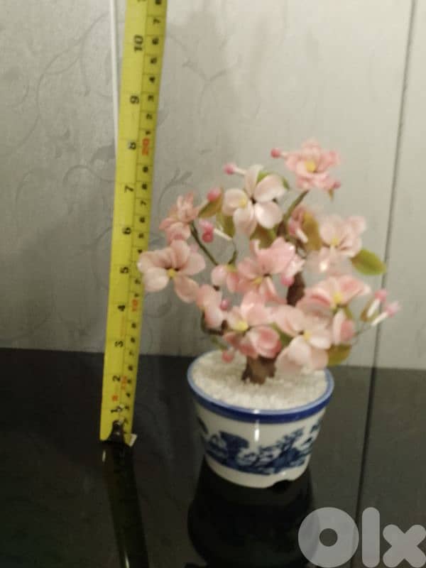 Vintage Chinese Ornamental Bonsai Tree Made of Jade and Agates 7