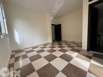 Apartment for sale Halat | شقة للبيع في حالات
