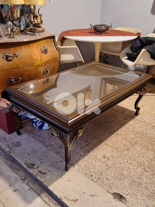 slidable top show coffee table 0