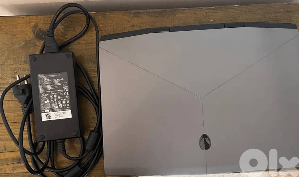 Alienware M15 R1,NVIDIA RTX 2060,16 GB of RAM,1.14 TB of storage 6