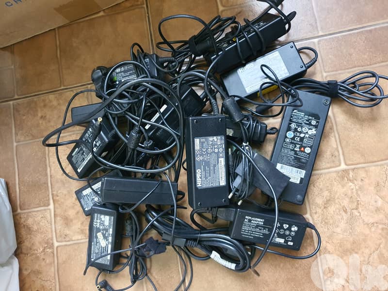 24 Adapter for laptops HP, Toshiba,Sony,. . . 0
