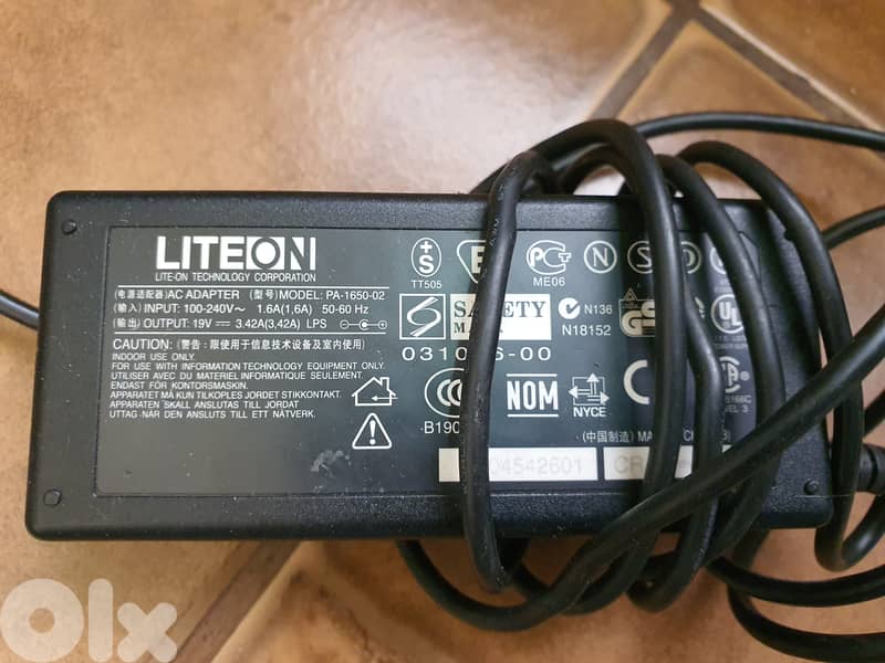 24 Adapter for laptops HP, Toshiba,Sony,. . . 5