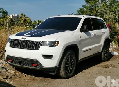 GRAND CHEROKEE TRAIL HAWK