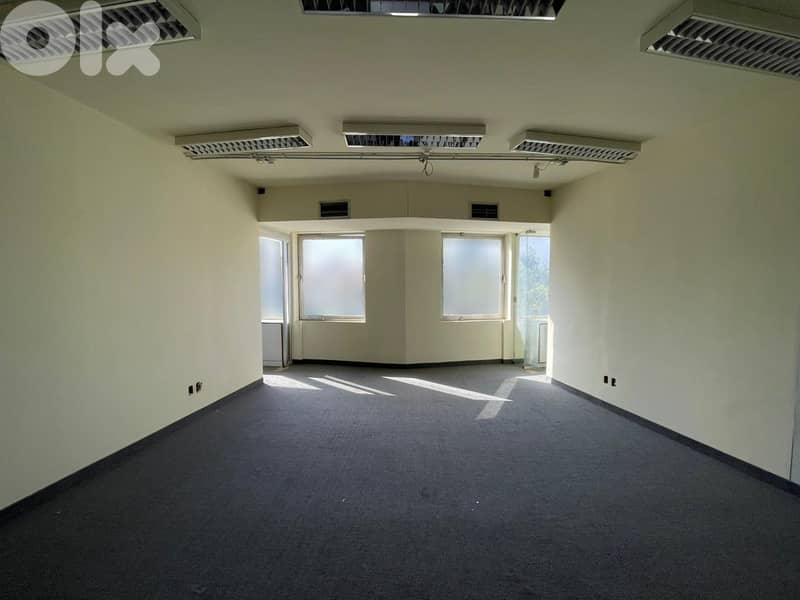 RWK203EN - Office for Rent in Jounieh in a Strategic Location 0