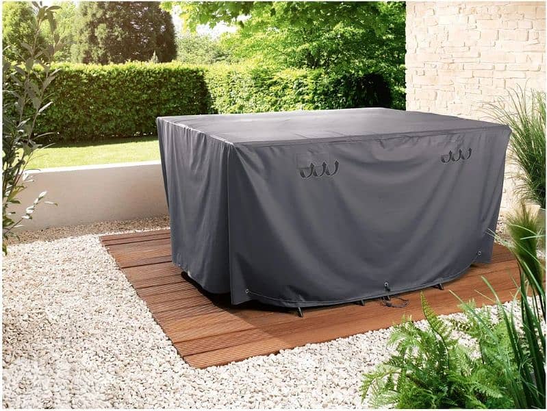 livarno home premium protective cover 1