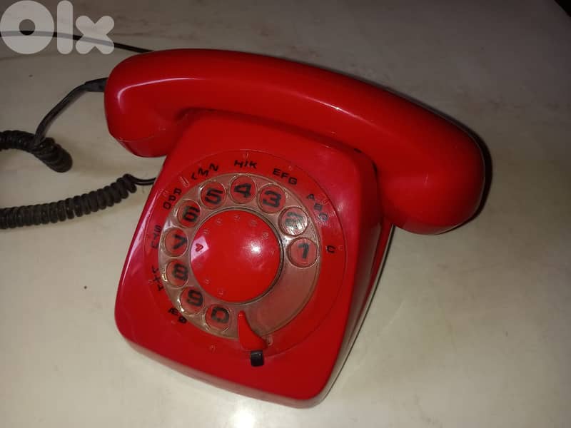 vintage rotary phones starting 25$ ask for model price 16