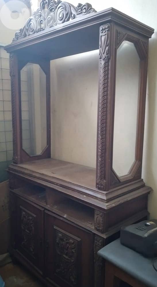 Vintage antique dining table, Vitrine and Dressoir 0