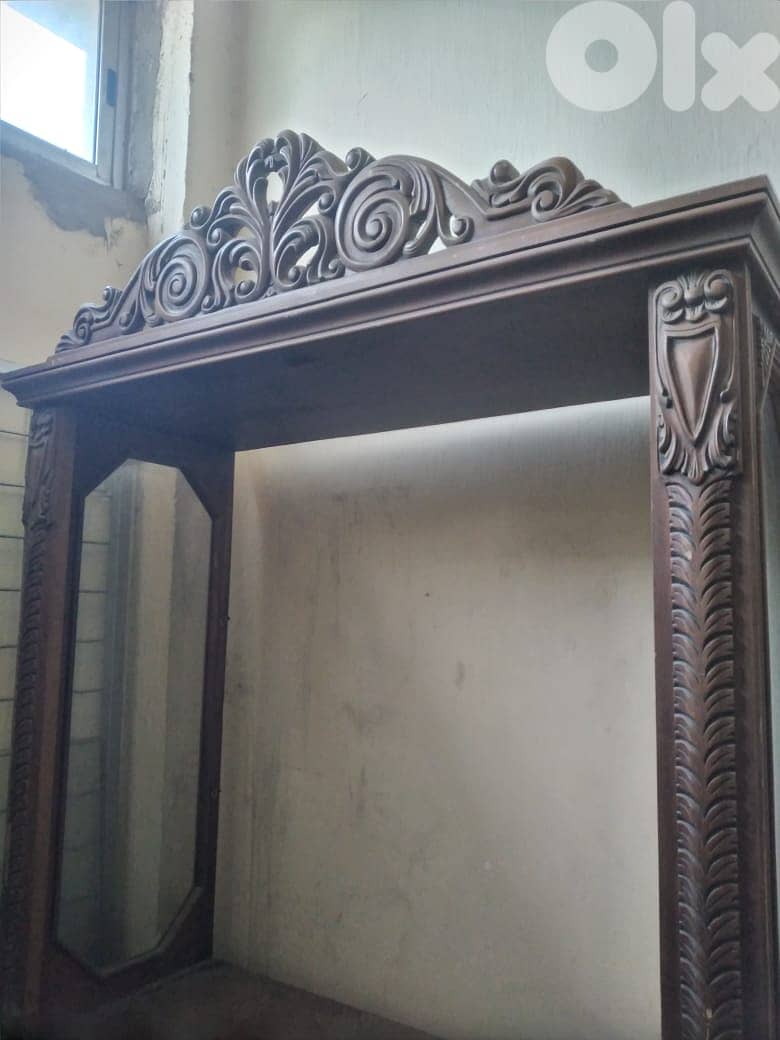 Vintage antique dining table , vitrine and dressoir 0