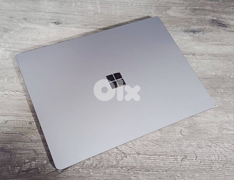 LAPTOP microsoft surface - i5 gen 10 touch 2k 8