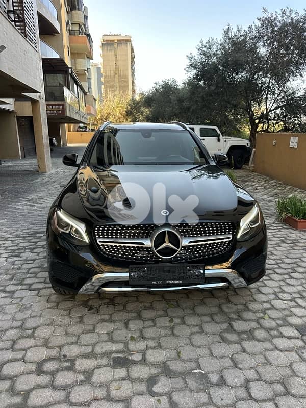 Mercedes GLC 300 4matic 2019 black on black (clean carfax-54000 miles) 0