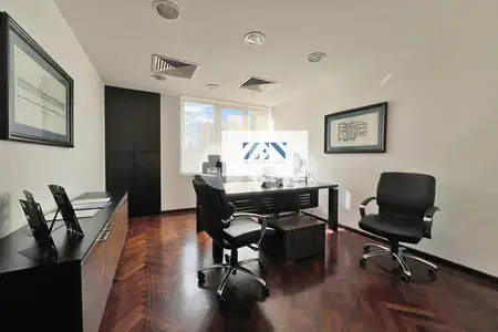 Spacious office for rent in Achrafieh مكتب للايجار في الأشرفية