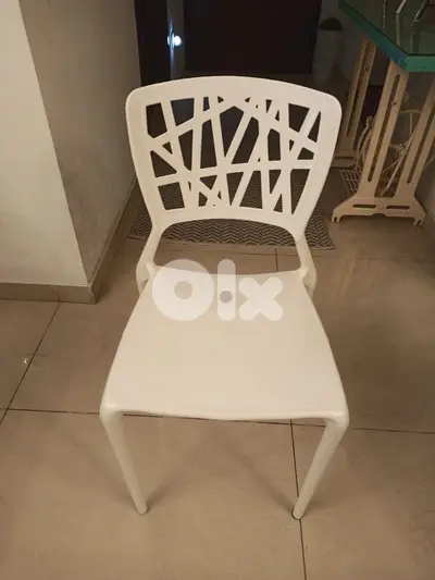 كرسي رزين غير قابلة للكسر عدد ٦