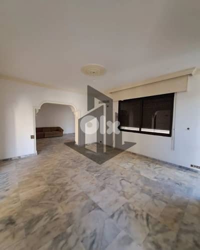Apartment for Sale in Ramleh El Bayda شقة للبيع في الرملة البيضاء