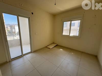 Apartmen for rent in Zekrit شقة للايجار في زكريت