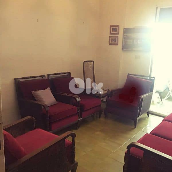 Beautiful set of Sitting Room Furniture 0