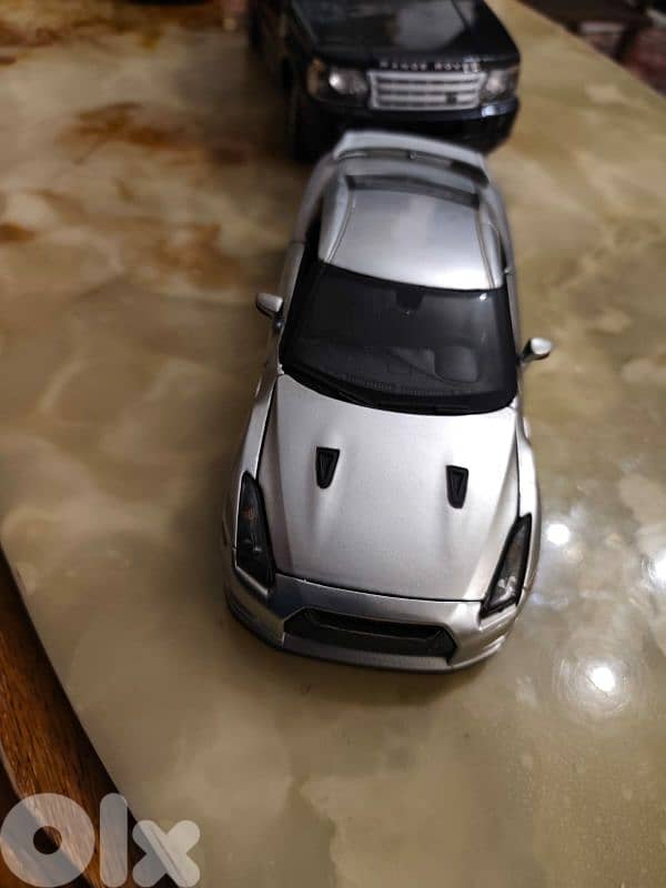 Maisto BMW M4 GTS 1/24,Range Rover Bdurango 1/18,Maist nissan gts 1/24 4