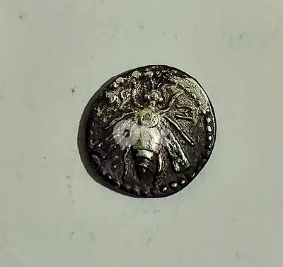 Ancient Phoenicia  Silver Coin of the Bee Arados mint year 172_161 BC