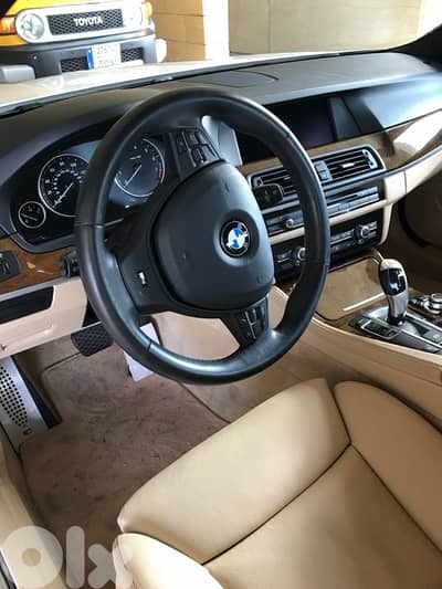 BMW 5-Series 2012