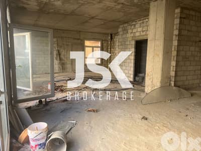 L20284 - Core And Shell Office For Rent in Hazmieh