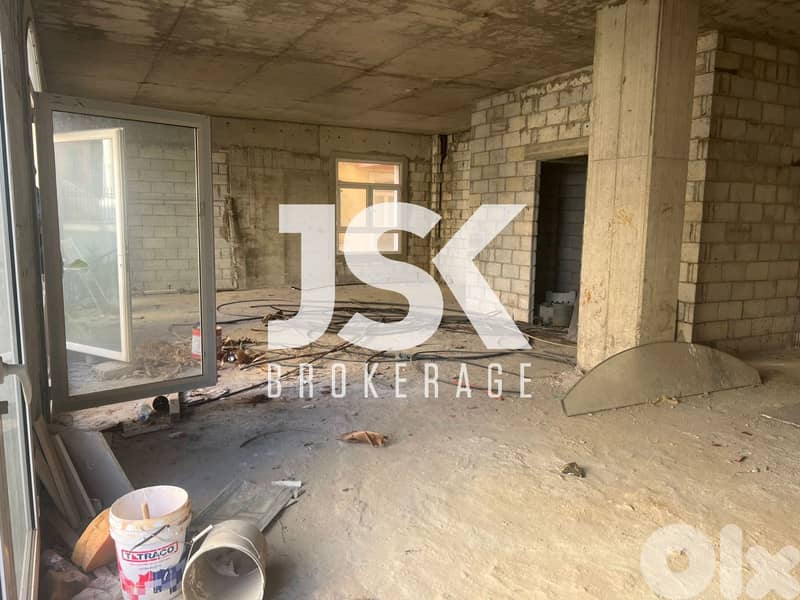 L20284 - Core And Shell Office For Rent in Hazmieh 0