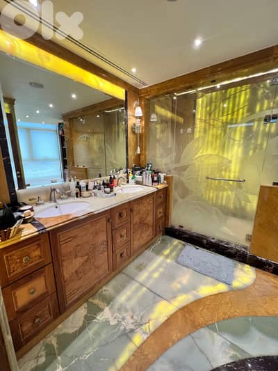 HIGH-END APARTMENT IN DOWNTOWN PRIME (750SQ) 4 BEDROOMS , (BT-1005)