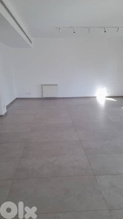 شقة فخمة للايجار في بدارو Decorated apartment for rent in Badaro