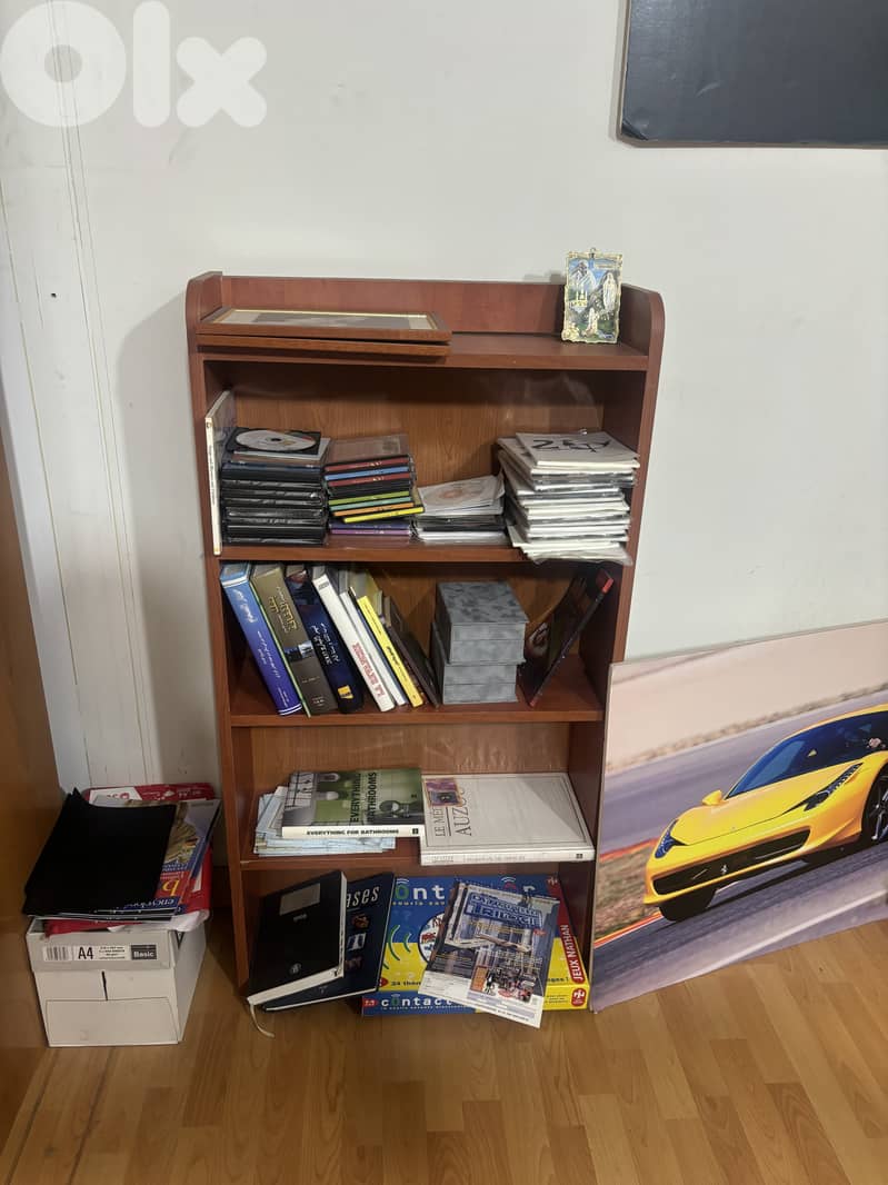 Bookshelf 0