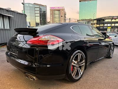 Porsche Panamera 4S 2010