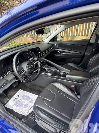 Hyundai Elantra 2022
