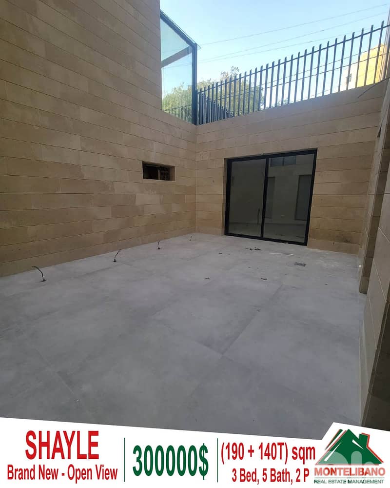 190 sqm Apartment For Sale in Shayle with 140 sqm Terrace + Open View 0